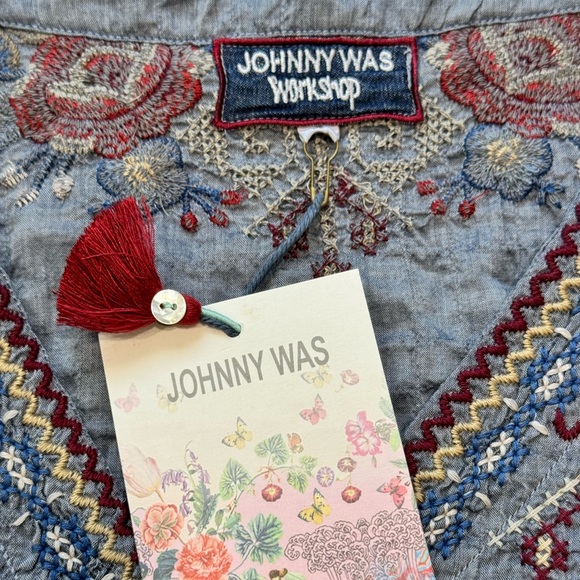 Johnny Was Embroidered Floral Chambray Swing Top S NWT Bell Sleeves $225 - Picture 2 of 3